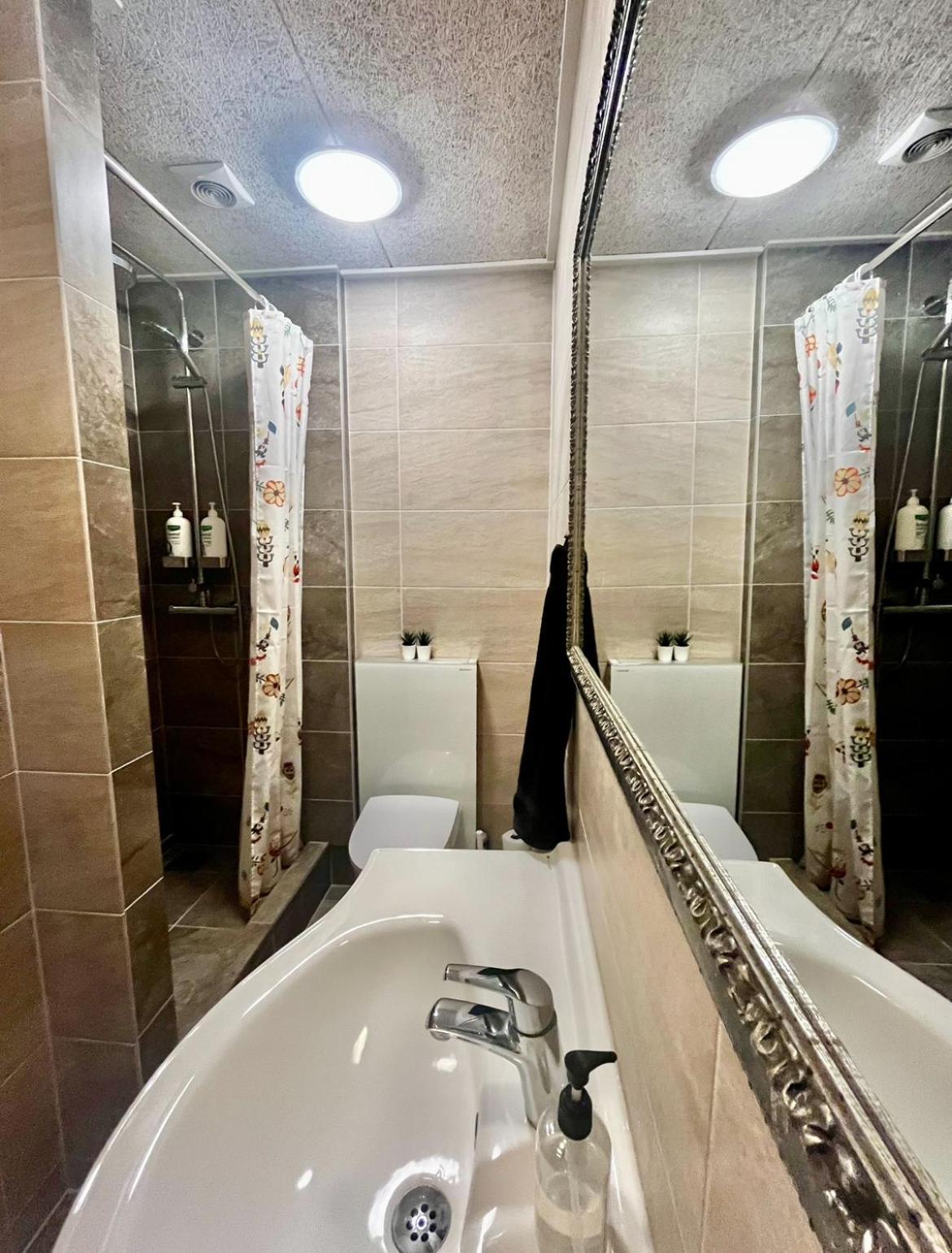 Barneys Rooms Hundige Luaran gambar